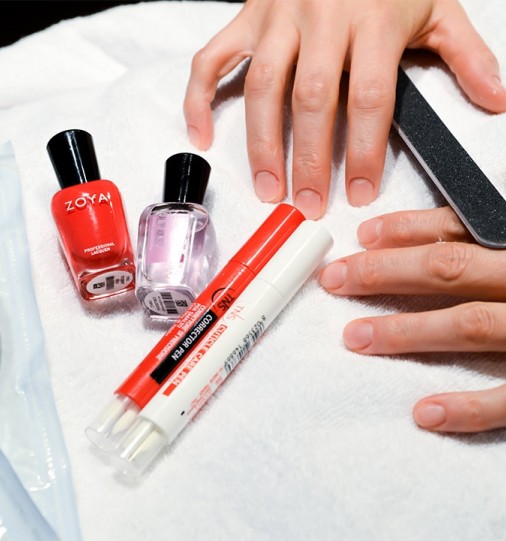 Acrygel nails restoration
