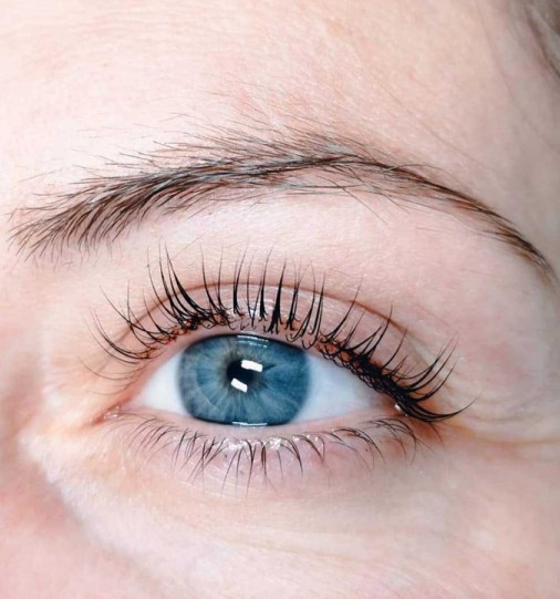 Lashes lifting